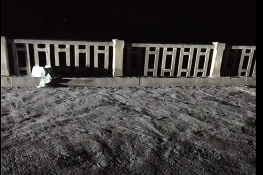 Husband and wife jumped into the river. image source: ibc24