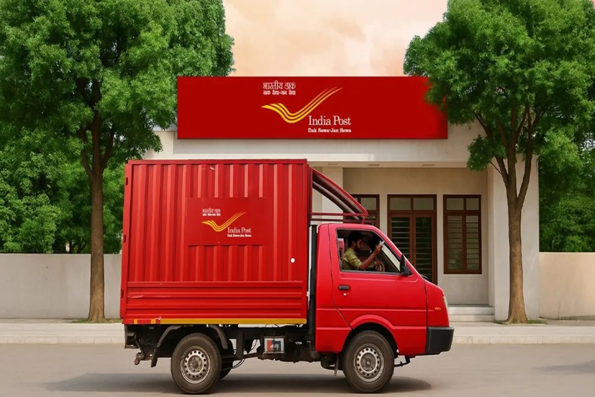 Indian Postal Services to USA: अब अमेरिका पर भारत की सख्ती! ट्रंप के टैरिफ के जवाब में सरकार ने लिया ये एक्शन, इस चीज की बुकिंग रोकी