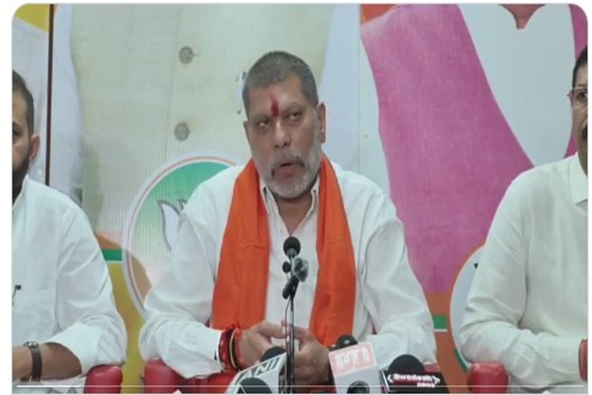 PM Modi Abused: PM मोदी को गाली पर छत्तीसगढ़ में घमासान: BJP बोली ‘नहीं सहेंगे मां का अपमान’, कांग्रेस ने कहा ‘पहले झांके अपना गिरेबान’