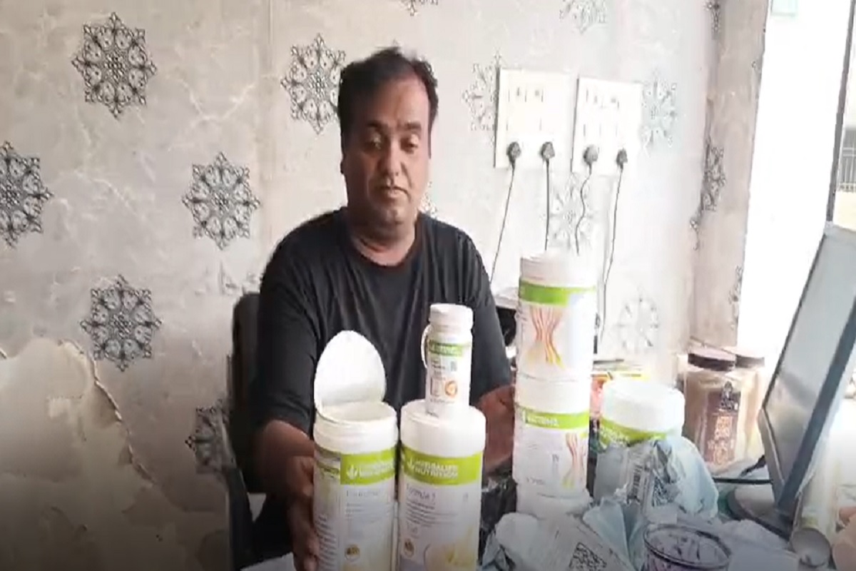 Korba News: फ्लिपकार्ट से मंगाया प्रोटीन पाउडर, पैकेट से निकला से चीज, देखकर फटी रह गई ग्राहक की आंखें, वीडियो में देखें आप भी