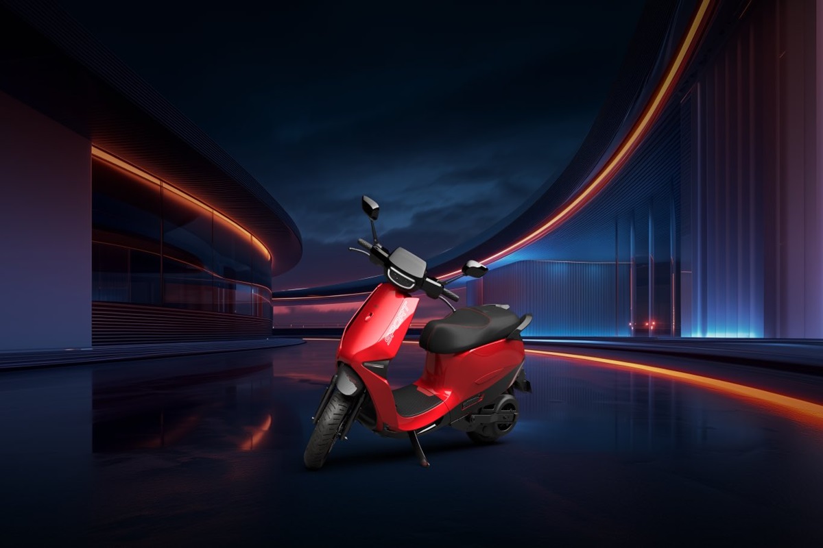 Ola S1 Pro Sport Launch In India: Ola Electric ने लॉन्च किया अपना नया स्कूटर Ola S1 Pro Sport, पहली बार ADAS के साथ मिलेंगे दमदार फीचर्स
