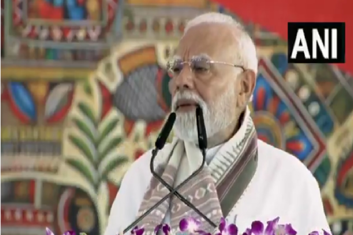 PM Modi On Bihar Tour: बिहार दौरे पर पीएम मोदी, 6,880 करोड़ रुपए की परियोजनाओं का किया उद्घाटन, संबोधन में कही ये बड़ी बात