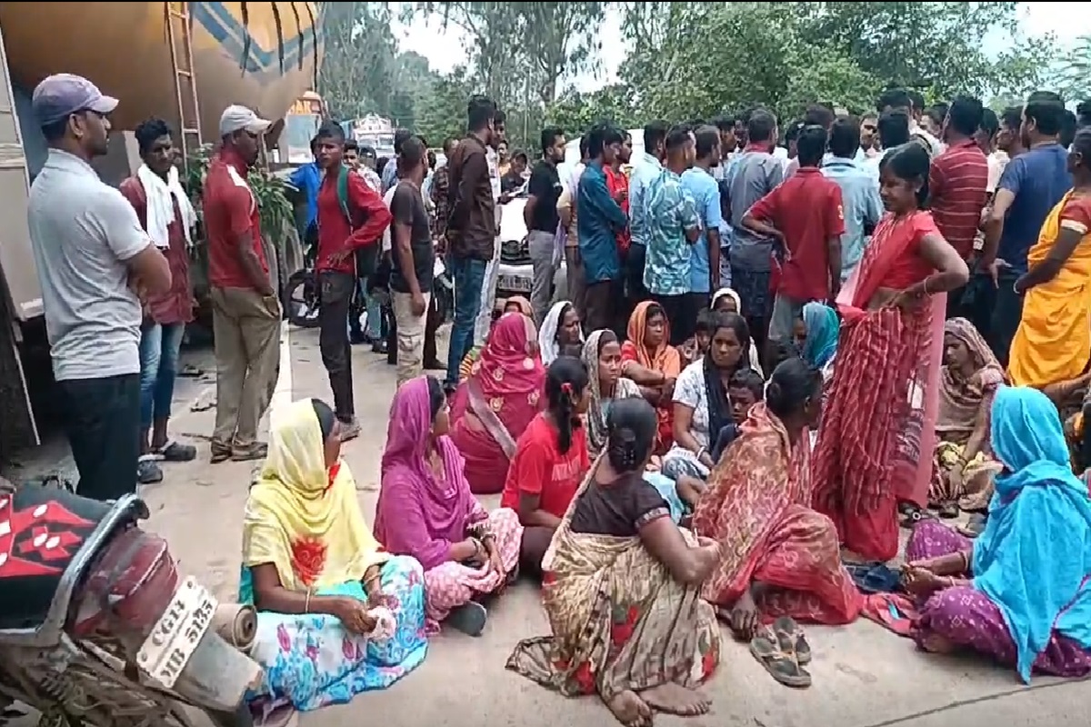 Pathalgaon Road Accident News: तेज रफ़्तार ट्रक ने बाइक सवारों को मारी टक्कर, दो युवकों की मौत