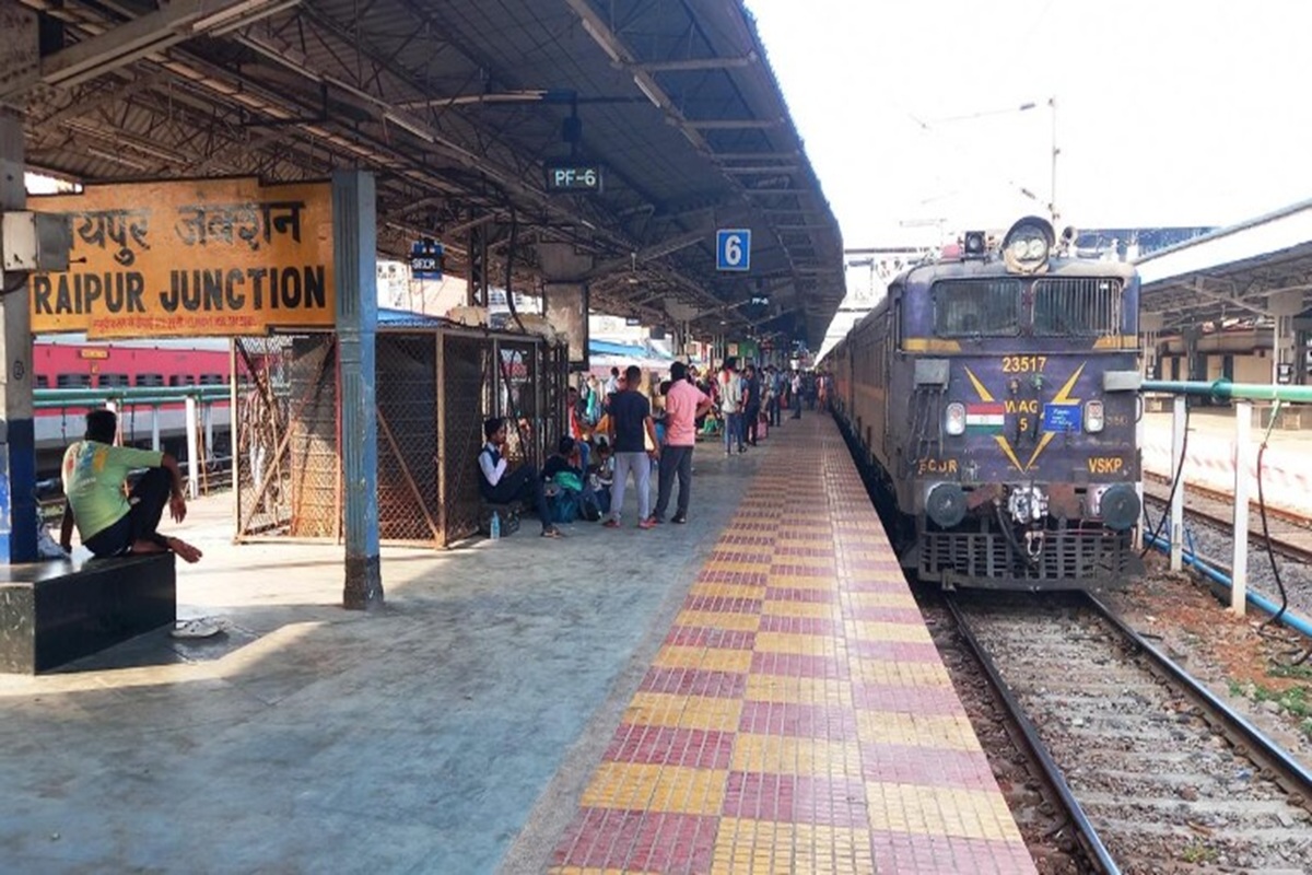 Train Stoppages at New Stations: छत्तीसगढ़ से गुजरने वाली इन 52 ट्रेनों का नए स्टेशनों पर स्टॉपेज, देखें किस स्टेशन में मिलेगी इन ट्रेनों की सुविधा ​