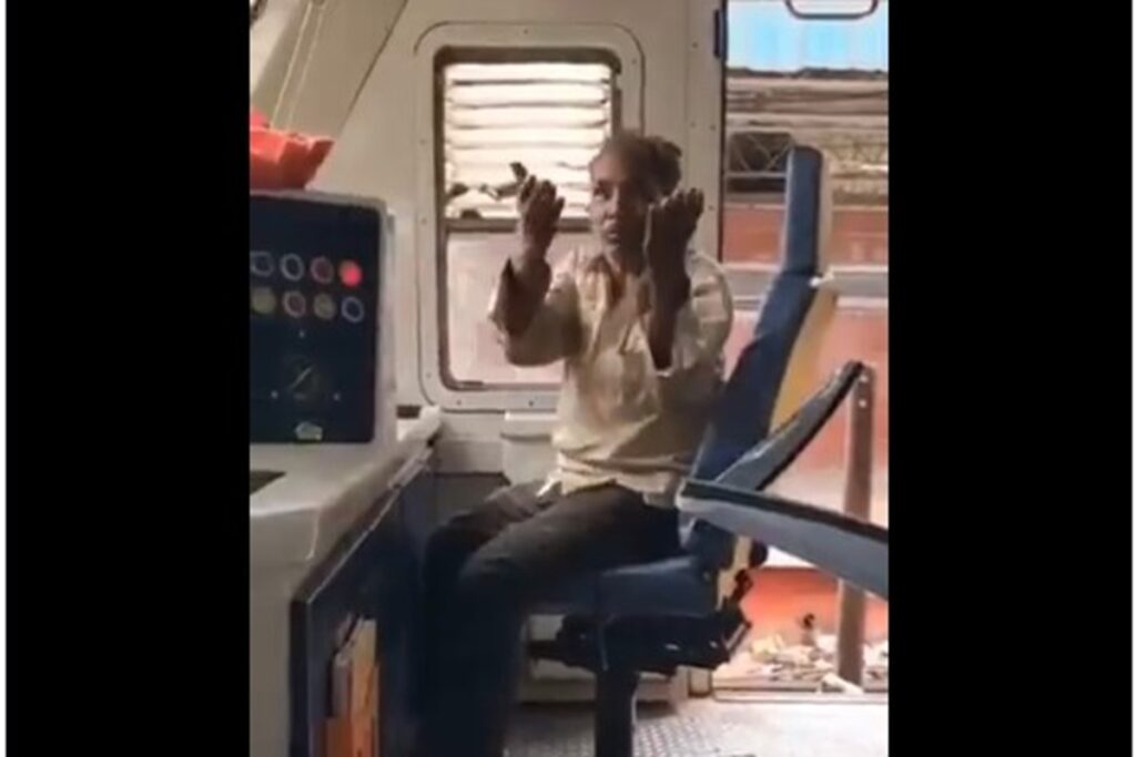 Gwalior train video, image source: काश/if Kakvi X