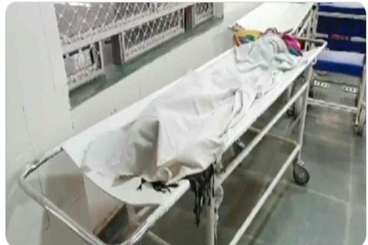 Kaushambi News: ये कैसी मोहब्बत! कपल ने किया सुसाइड का फैसला, प्रेमिका को जहर खिलाने के बाद डिगा प्रेमी का हौसला, किशोरी की मौत युवक अरेस्ट