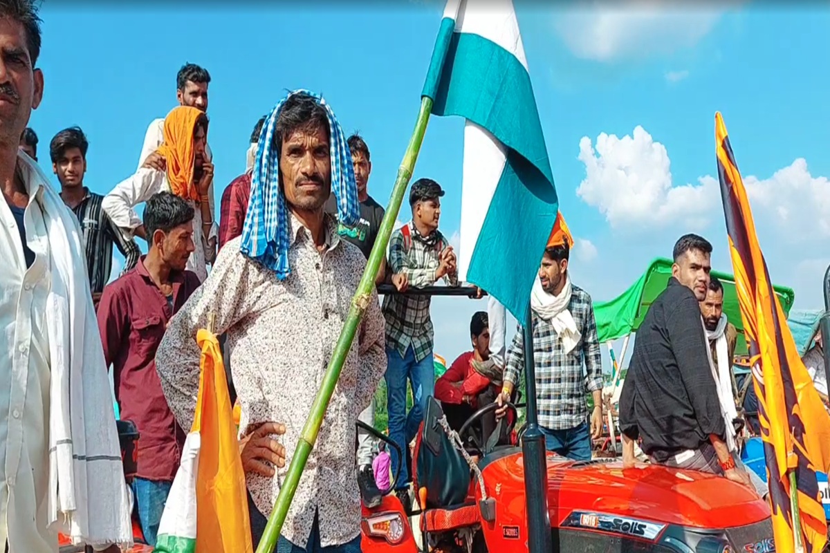 Guna News: इस सिंचाई परियोजना को लेकर बवाल! बीजेपी नेता ने कांग्रेस कार्यकर्ता से सरेआम छीना माइक, किसानों ने भी खोला मोर्चा