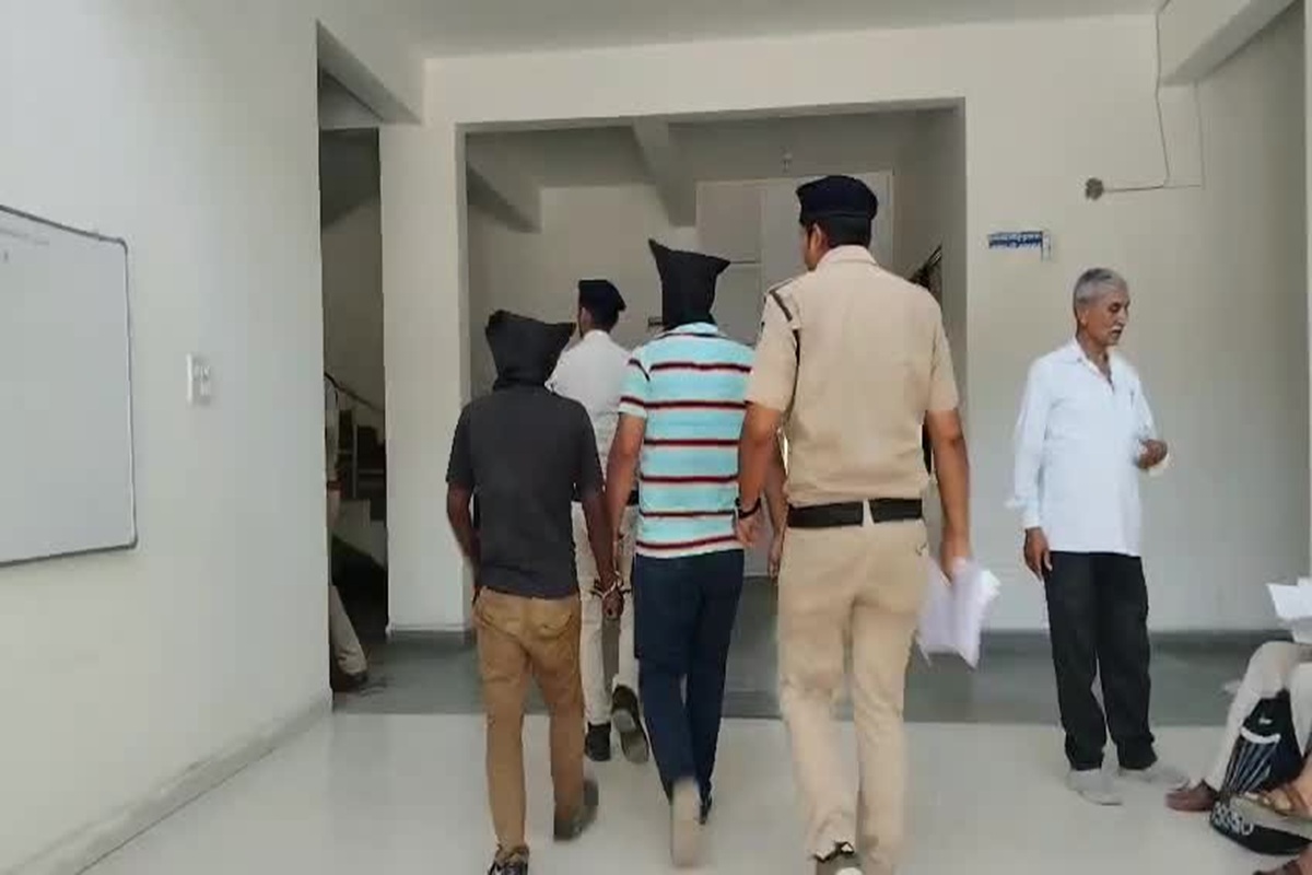 Rewa News: बुआ ने कराया अपनी नाबालिग भतीजी का रेप! प्रेमी के साथ मिलकर रची साजिश, चार आरोपी गिरफ्तार