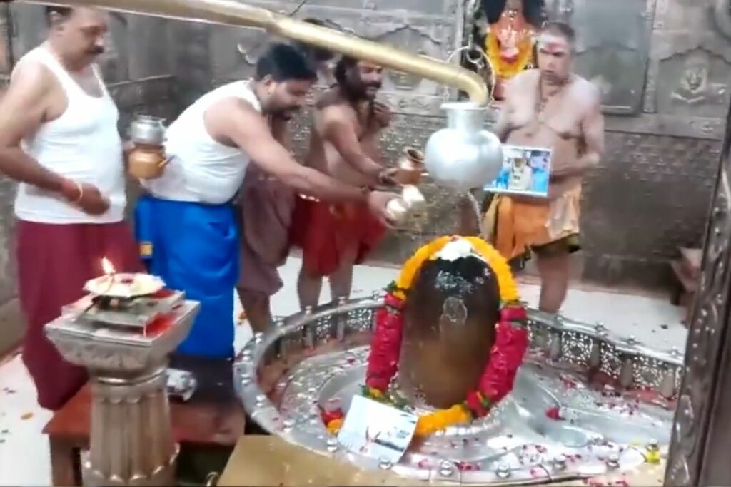 Asia Cup 2025 India Pakistan Match, Ujjain, Mahakaleshwar Temple, India vs Pakistan Asia Cup 2025, Asia Cup 2025 India, Team India blessings, India cricket fans, Ujjain prayers, LUCKNOW cricket prayers, Jammu cricket fans, India vs Pakistan religious rituals, Asia Cup 2025 predictions, Hardik Pandya, Suryakumar Yadav, Jasprit Bumrah, Indian team worship, India cricket hopes, Pakistan vs India Asia Cup,