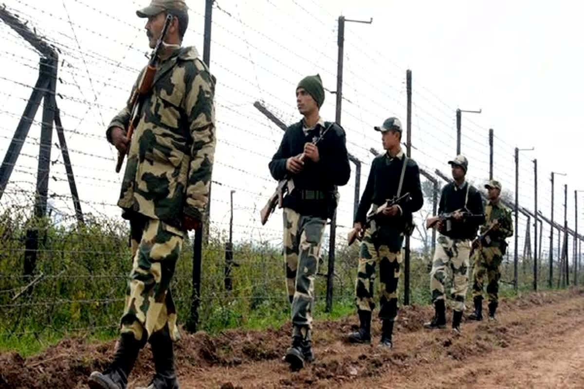 BSF Recruitment 2025: 10वीं-12वीं पास युवाओं के लिए बड़ी खुशखबरी, BSF में 1121 हेड कांस्टेबल पदों पर भर्ती, कल है अंतिम मौका