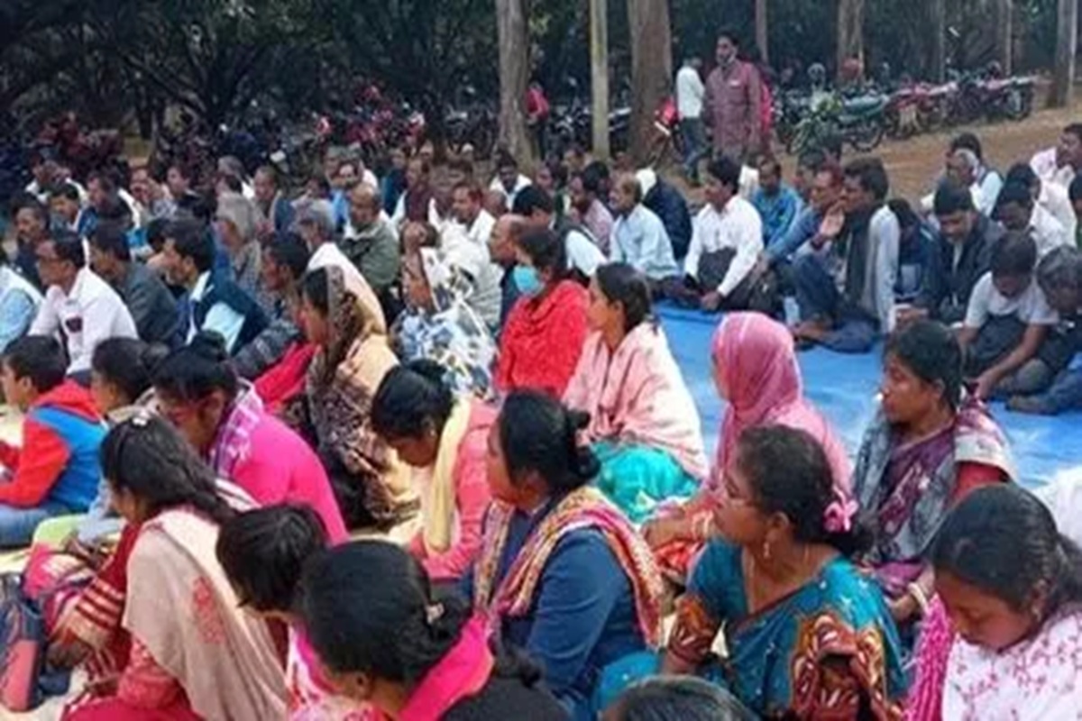 NHM Employees Latest News: NHM कर्मचारियों का बड़ा फैसला, इन दो जिलों में 1156 लोगों ने दिया इस्तीफा, CMHO ज्ञापन सौंप कही ये बड़ी बात