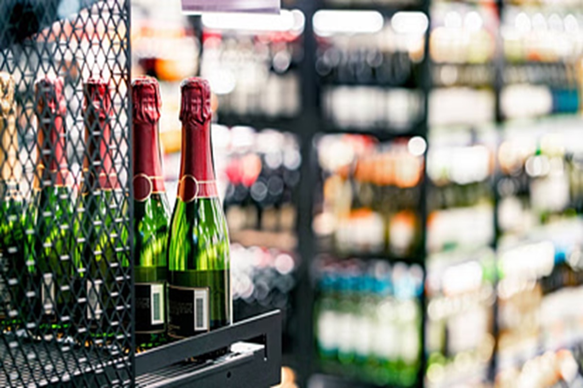 Raipur News: इतने बजे के बाद बार और क्लबों में नहीं मिलेगी एंट्री, नियमों का हुआ उल्लघंन को नपेंगे आबकारी और पुलिस अधिकारी, कलेक्टर ने दी सख्त चेतावनी