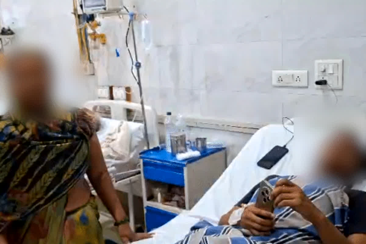 UPSC Student Cuts his Private Part: यूट्यूब पर वीडियो देखकर UPSC छात्र ने काट लिया अपना प्राइवेट पार्ट, लड़की बनने के लिए खुद ही कर रहा था सर्जरी