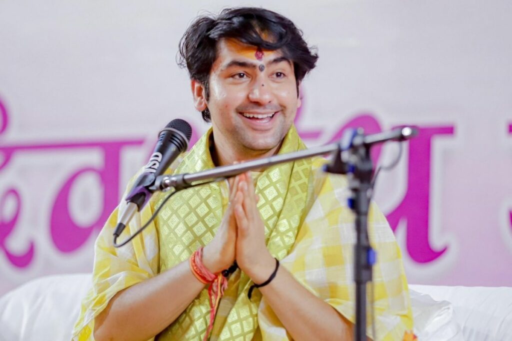 Dhirendra Shastri on I Love Muhammad: 'आई लव मोहम्मद बुरा नहीं, लेकिन...' रायपुर पहुंचते ही ये क्या बोल गए पंडित धीरेंद्र शास्त्री / Image: File