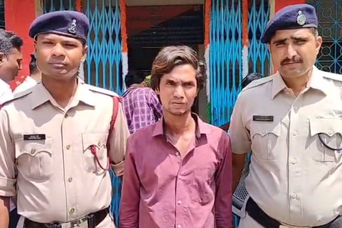 Durg News: हत्या का आरोपी एम्स से भागा, ट्रेन में छिपा बैठा था… फिर दुर्ग स्टेशन से ऐसे दबोचा गया करण पोर्ते