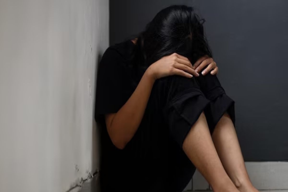 UP Crime News: 10 साल की दलित मासूम के साथ मंदिर में सामूहिक दुष्कर्म, दो आरोपियों ने मिटाई हवस, पुलिस ने शुरू की जांच