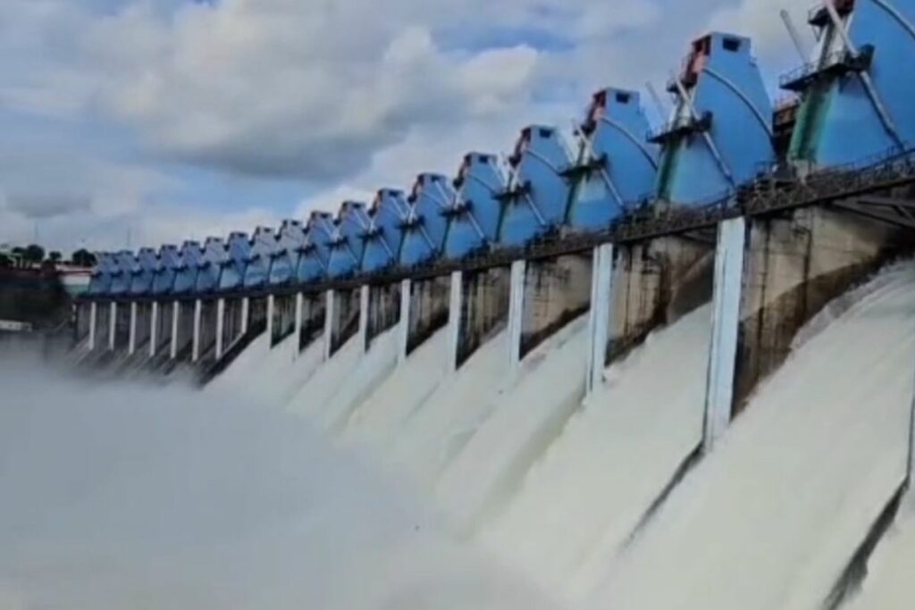 Khandwa News, Indira Sagar Dam Khargone, Indira Sagar Dam water release, Narmada river water discharge, Indira Sagar Dam gates open, Khargone dam flood alert, Indira Sagar dam water level, Indira Sagar dam electricity generation, Tawa reservoir water release, Bargi dam water release, Narmada river flood warning, Indira Sagar dam updates, Madhya Pradesh dam water release, Khargone flood news, Indira Sagar hydroelectric power, Narmada river water flow, Indira Sagar dam water capacity, Khargone weather update, Madhya Pradesh monsoon update, Indira Sagar dam safety, Narmada river basin flood