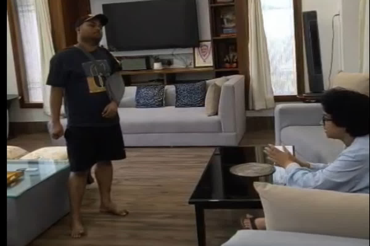 MLA Sheshraj Harbans: ‘मरवा दूंगा’ तक की धमकी! कांग्रेस विधायक और रेत माफिया की बातचीत का वीडियो आया सामने, रेत डील का खुलासा या साजिश?