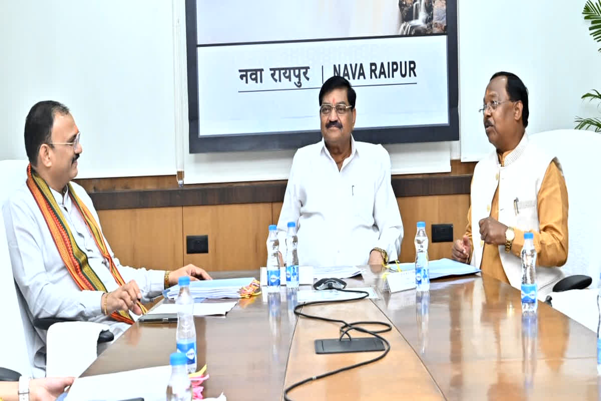 Chhattisgarh News: पंजीकृत किसानों से होगी समर्थन मूल्य पर धान खरीदी, खाद्य मंत्री दयालदास बघेल ने लिया बड़ा फैसला