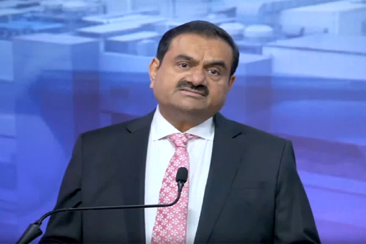 Adani Green Share Price: हाफ प्राइस पर ट्रेड कर रहा ये स्टॉक, एक्सपर्ट की राय और टारगेट प्राइस अपडेट देखें