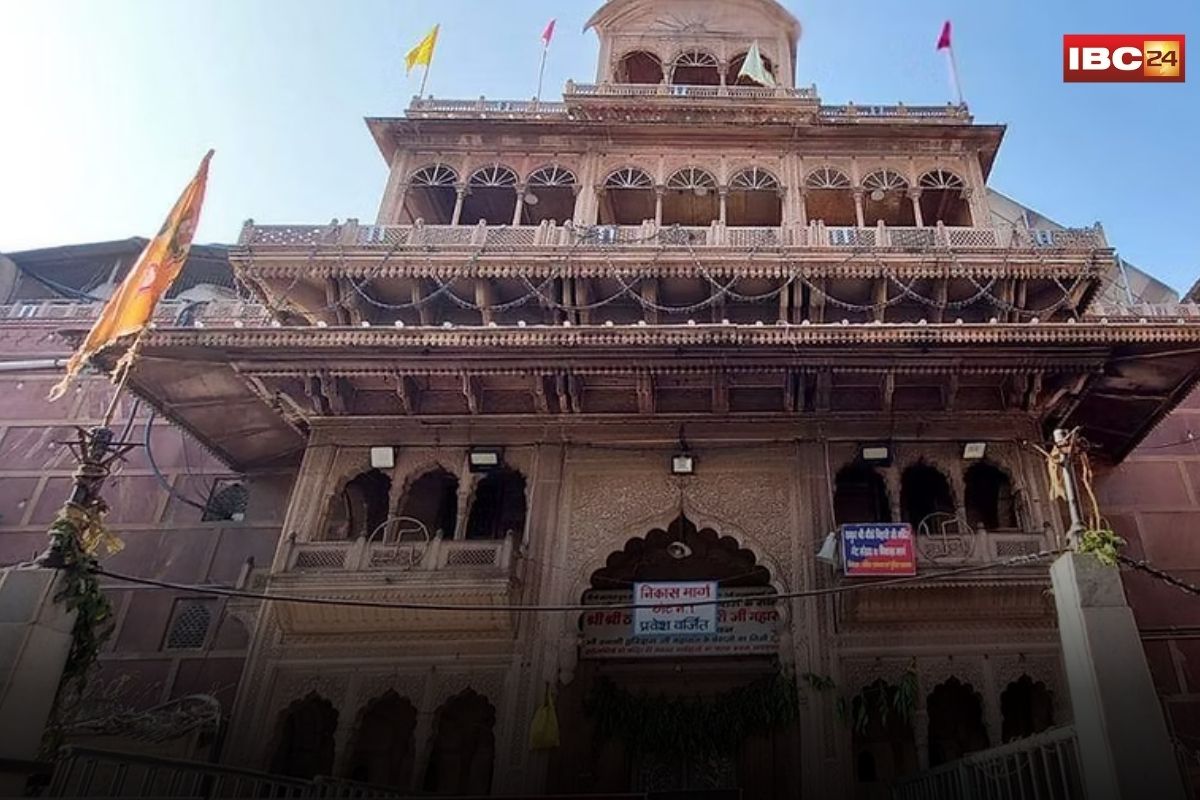 Banke Bihari Temple: अगर आप श्री बांके बिहारी मंदिर जाने का सोच रहे हैं, तो पढ़ लें ये खबर, वरना नहीं कर पाएंगे दर्शन…