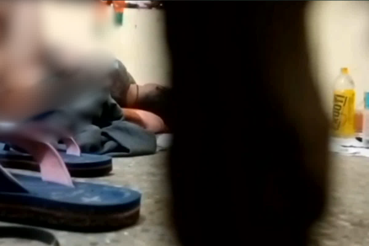 Ex BJP Leader Attempts Suicide: महिला के साथ संबंध बनाते वीडियो वायरल होने के बाद पूर्व भाजपा नेता ने खाया जहर, पार्टी ने भी कर दिया था निष्कासित