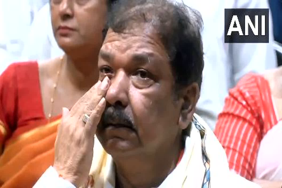 PM Modi Speech in Bihar: खुद को नहीं रोक पाए बिहार के ​अध्यक्ष, पीएम मोदी की बात सुन बार-बार पोछते दिखे आंसू, देखें वीडियो