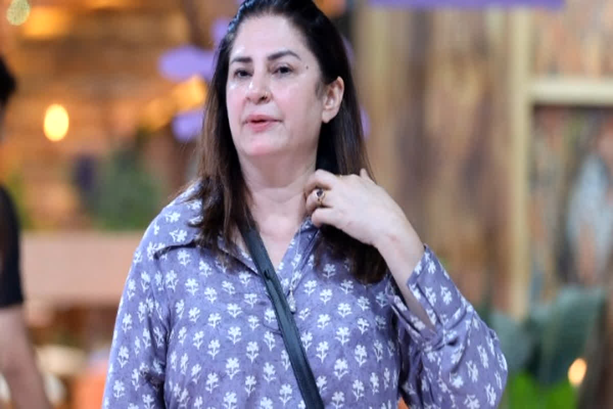 Kunickaa Sadanand Viral Video: ”फिल्म इंडस्ट्री में रेप नहीं होते, लड़की की तरफ से जाता है इशारा”, कुनिका सदानंद के बयान से मचा हड़कंप