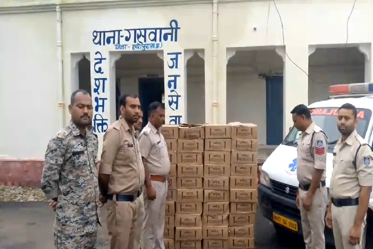 Sheopur Crime News: एम्बुलेंस में हो रही थी शराब की तस्करी, पुलिस ने वाहन को किया जब्त, दो आरोपी हुए फरार