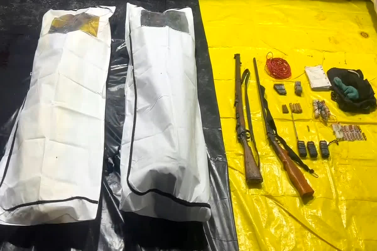 Bijapur Naxal Encounter Update: बीजापुर में मारे गए दो नक्सलियों की हुई पहचान, दोनों पर था 8-8 लाख का इनाम
