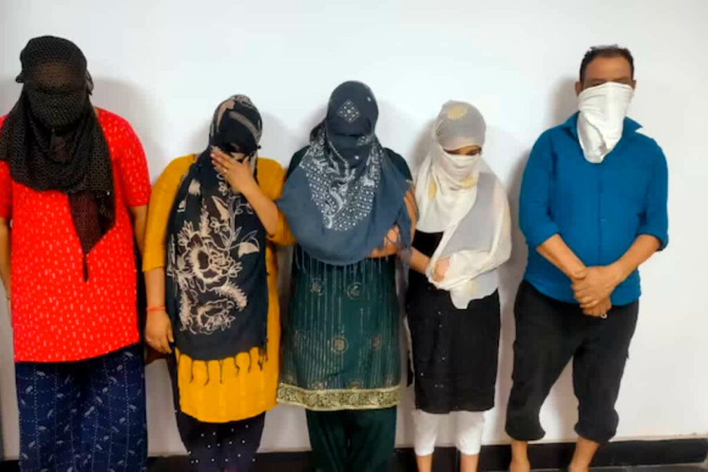 Sex Racket in Mumbai: मुंबई में देह व्यापार का भांडाफोड़ / Image: File