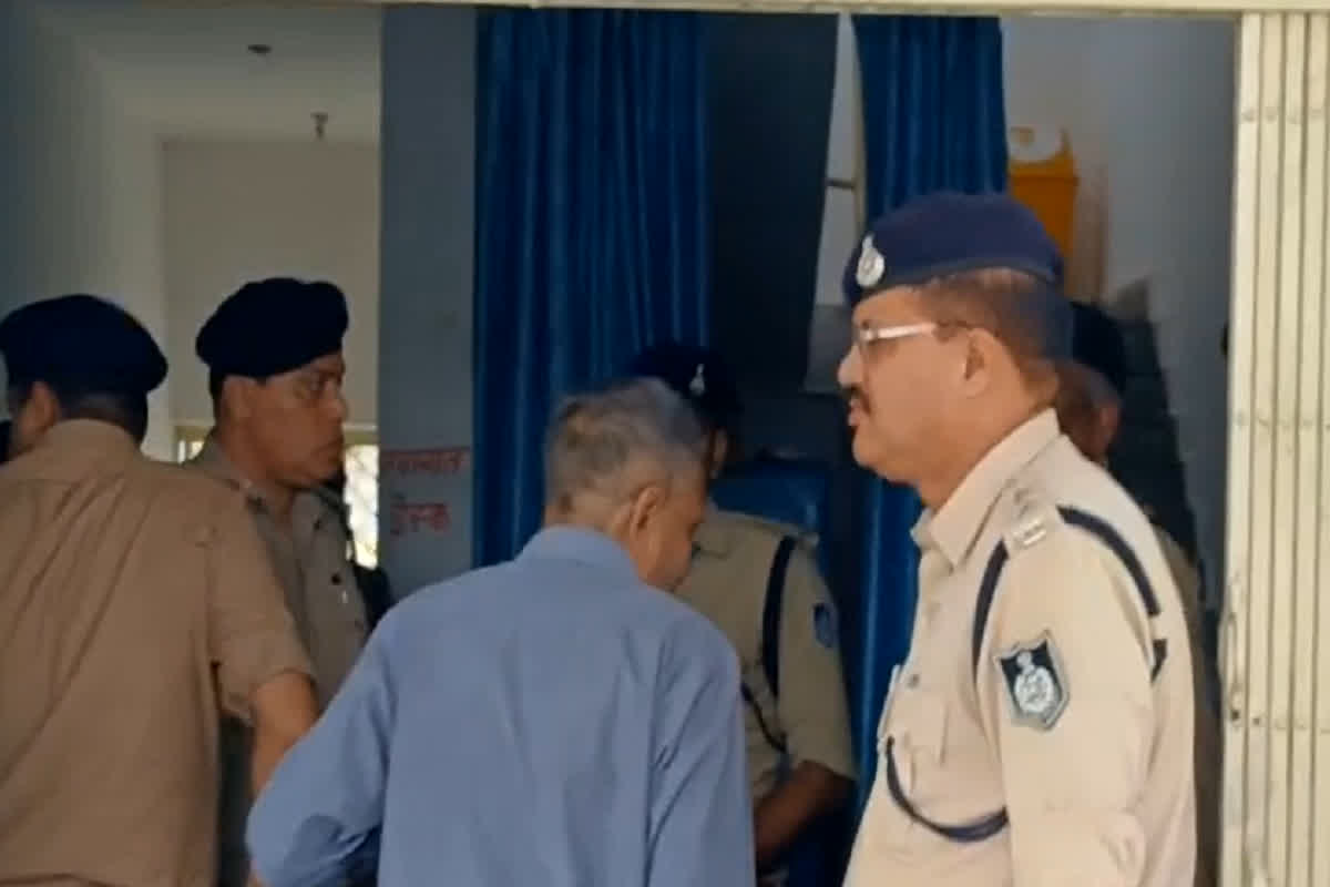 Vidisha Crime News: पुलिस कस्टडी में इस हाल में मिला बलात्कार का आरोपी, देखकर फटी रह गई पुलिस की आंखें