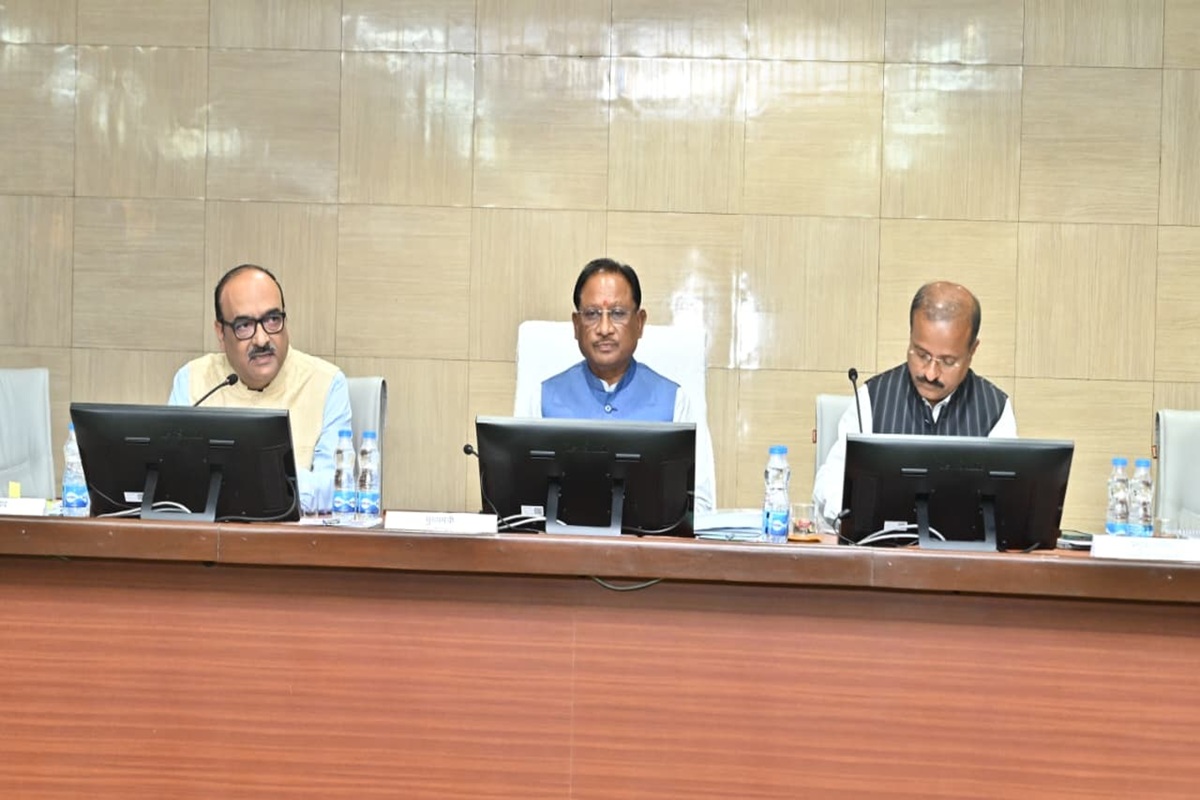 CG News : सीएम साय ने 9 घंटे तक ली कलेक्टर्स की मैराथन बैठक, लापरवाही पर जताई नाराजगी, कहा- जनहित के कार्यों में लापरवाही बर्दाश्त नहीं की जाएगी
