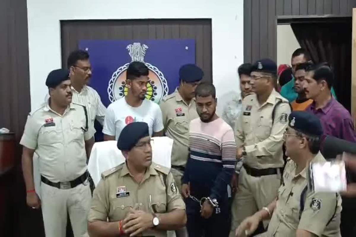 Durg News: दुर्ग में डबल मर्डर का खुलासा: नाबालिग पोती संग ऐसा काम कर रहे थे युवक, दादी ने देखा तो कर दी हत्या