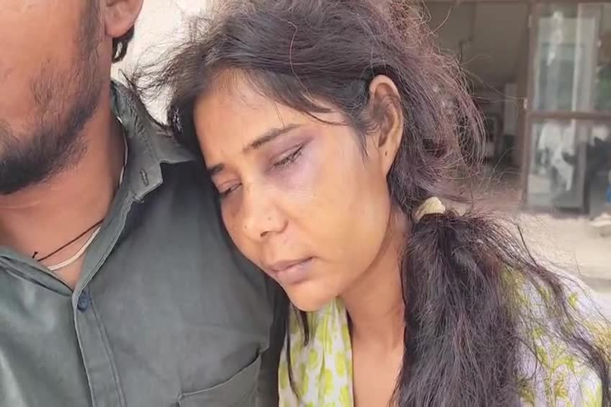 Rewa News: पुलिसकर्मी ने अपनी पत्नी को कमरे में बंद कर किया ऐसा हाल, पार की हैवानियत की हदें, दर्ज हुई FIR