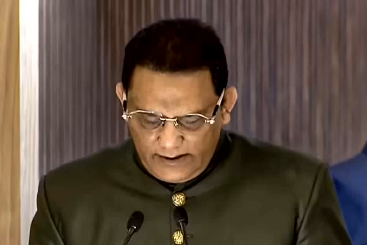 Telangana Cabinet Expansion: पूर्व भारतीय कप्तान ने ली मंत्री पद की शपथ, अल्लाह का नाम लेकर कहा- मैं मोहम्मद…