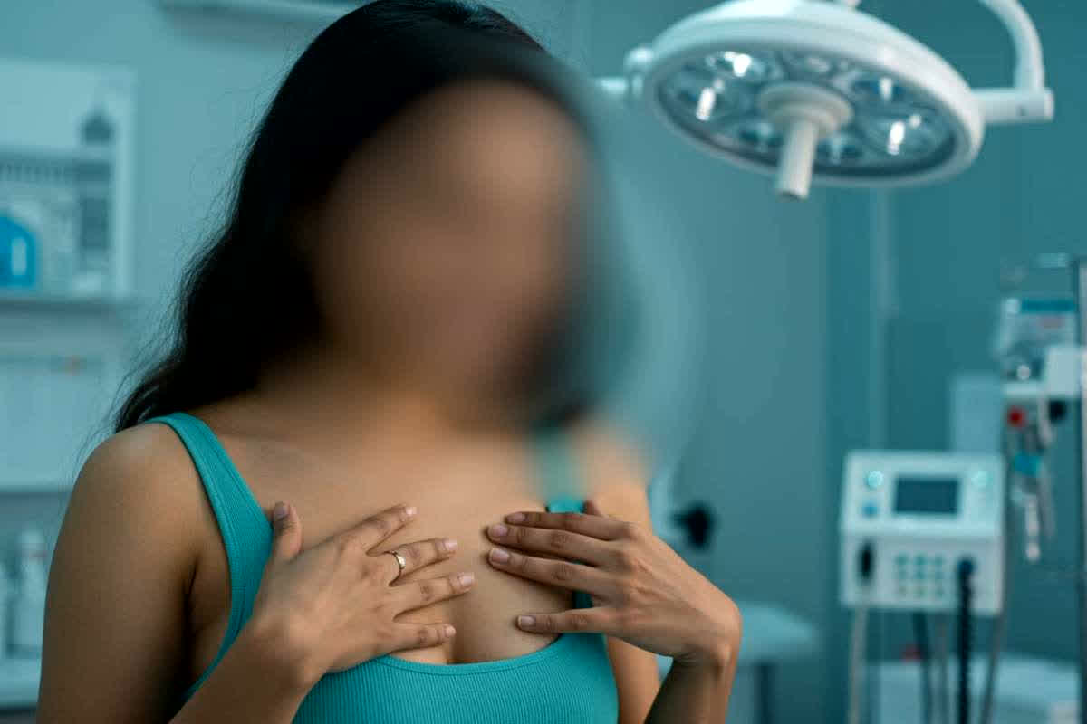Breast Implant Surgery: ब्रेस्ट बड़े करवाने वाली युवतियों को मिलेगी सजा, ब्रेस्ट इंप्लांट सर्जरी पर लगी पूरी तरह रोक, यहां के राष्ट्रपति ने जारी किया आदेश