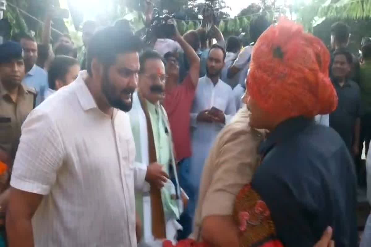 Gwalior News: दशहरे के दिन भिड़ गए ज्योतिरादित्य सिंधिया के सुरक्षाकर्मी और भाजपा पार्षद, शमी पूजन के दौरान हुआ विवाद