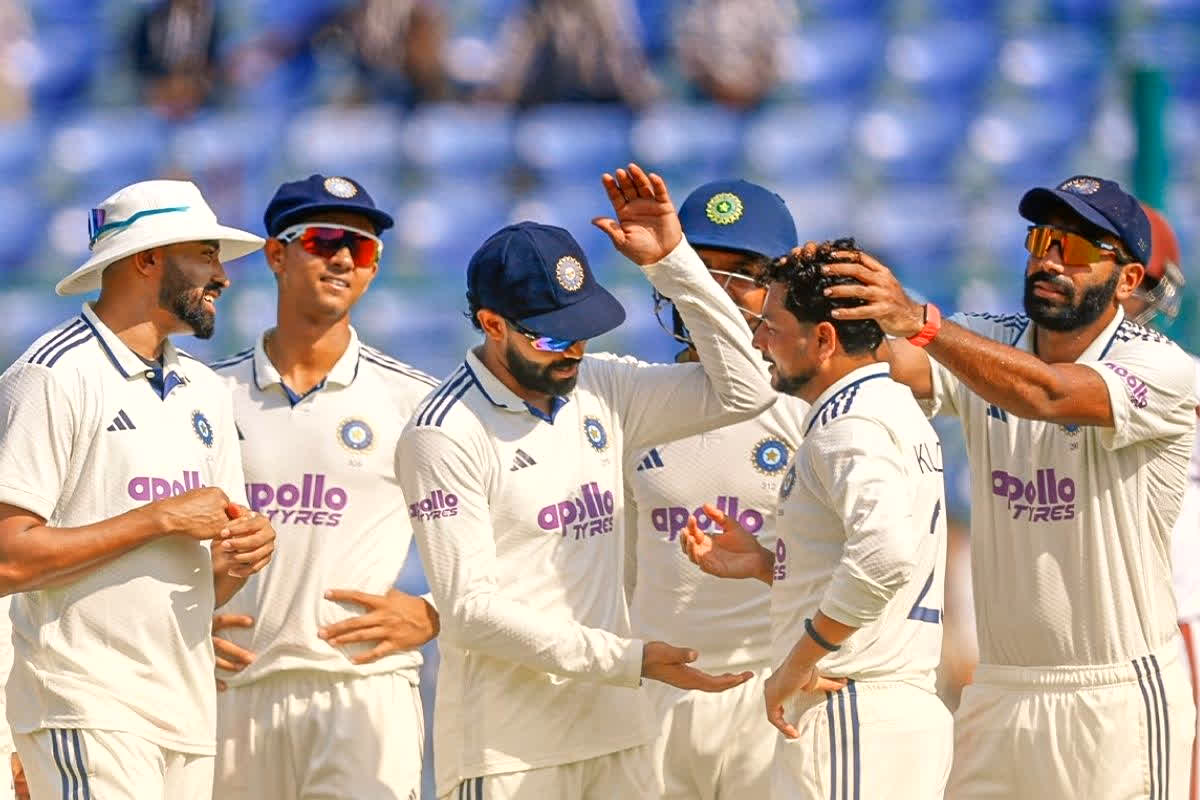 India Vs West Indies 2nd Test Match: दिल्ली टेस्ट में भारत का दबदबा, कुलदीप की फिरकी में फंसी वेस्टइंडीज 248 पर ऑलआउट, फॉलोऑन खेलने उतरी मेहमान टीम