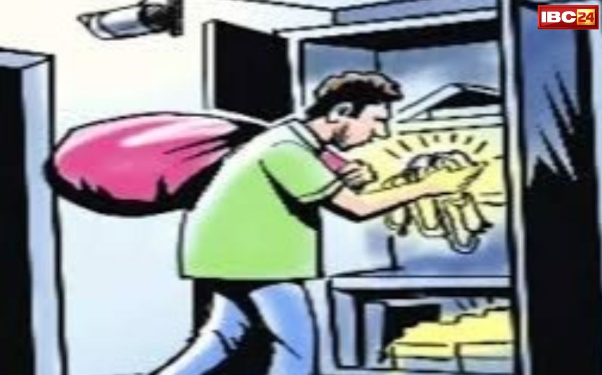 Morena Loot News: मुरैना में हथियारबंद बदमाशों का कहर, मां-बेटी को बंधक बनाकर घर से लूट ले गए बेटी की शादी के गहने, उठे सवाल…