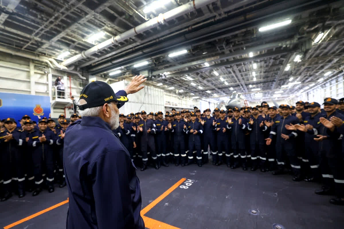 PM Modi Diwali Speech: ‘अब खत्म होने वाला है नक्सल आतंक’, प्रधानमंत्री मोदी ने की सुरक्षा बलों की सराहना, कहा- 125 में से 100 जिले नक्सल आतंक से मुक्त