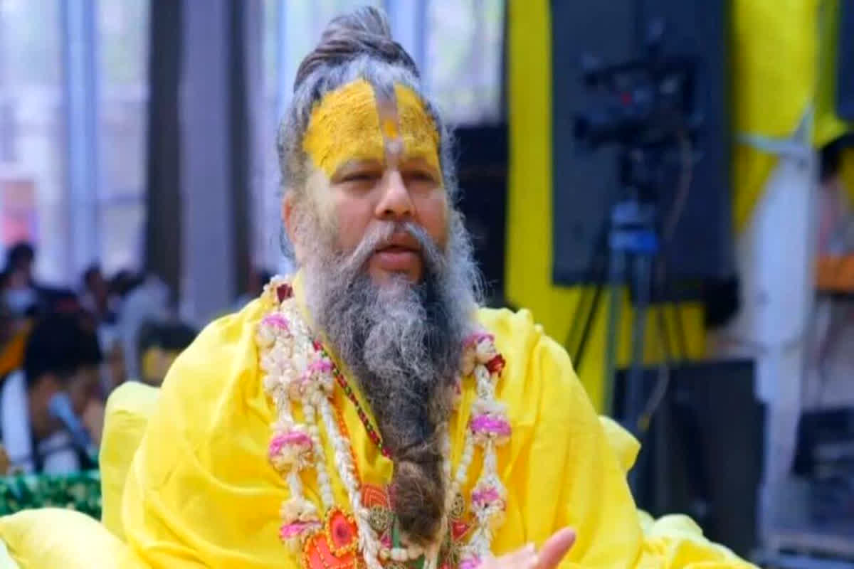 Premanand Maharaj Health Update: दिवाली पर प्रेमानंद महाराज की झलक को तरसे भक्त, नहीं पहुंचे बांके बिहारी मंदिर, परिकर ने मांगा स्वास्थ्य लाभ का आशीर्वाद