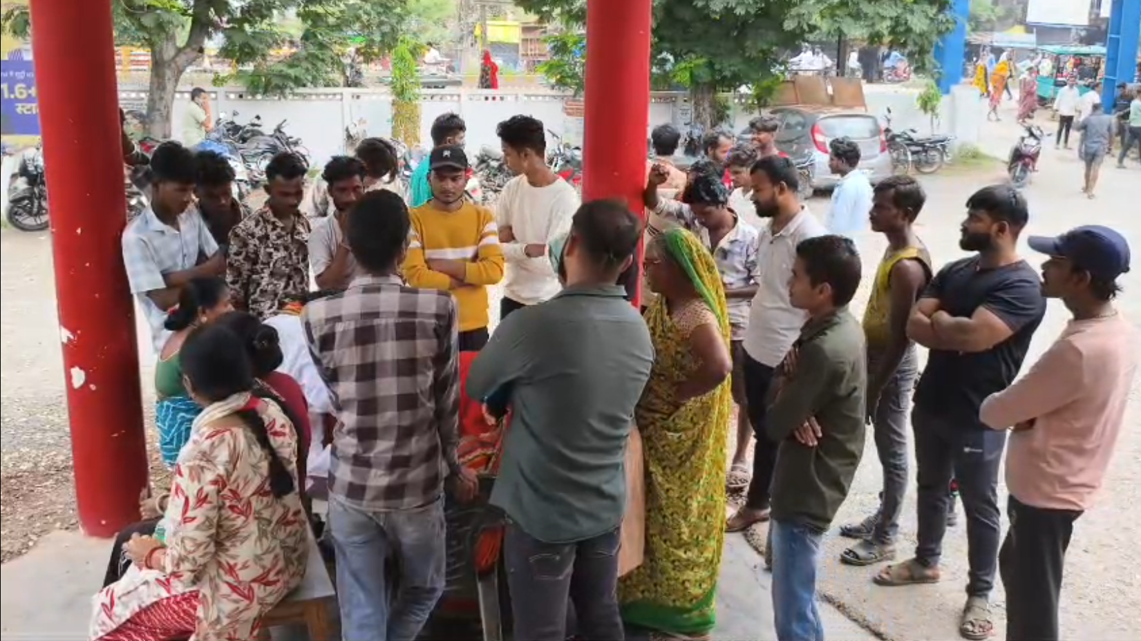 MP News : मध्यप्रदेश में एक बार फिर धर्मांतरण को लेकर बवाल! यहां लालच देकर हिंदुओं को बनाया जा रहा था  क्रिश्चन, 4 लोग पहुंचे सलाखों के पीछे