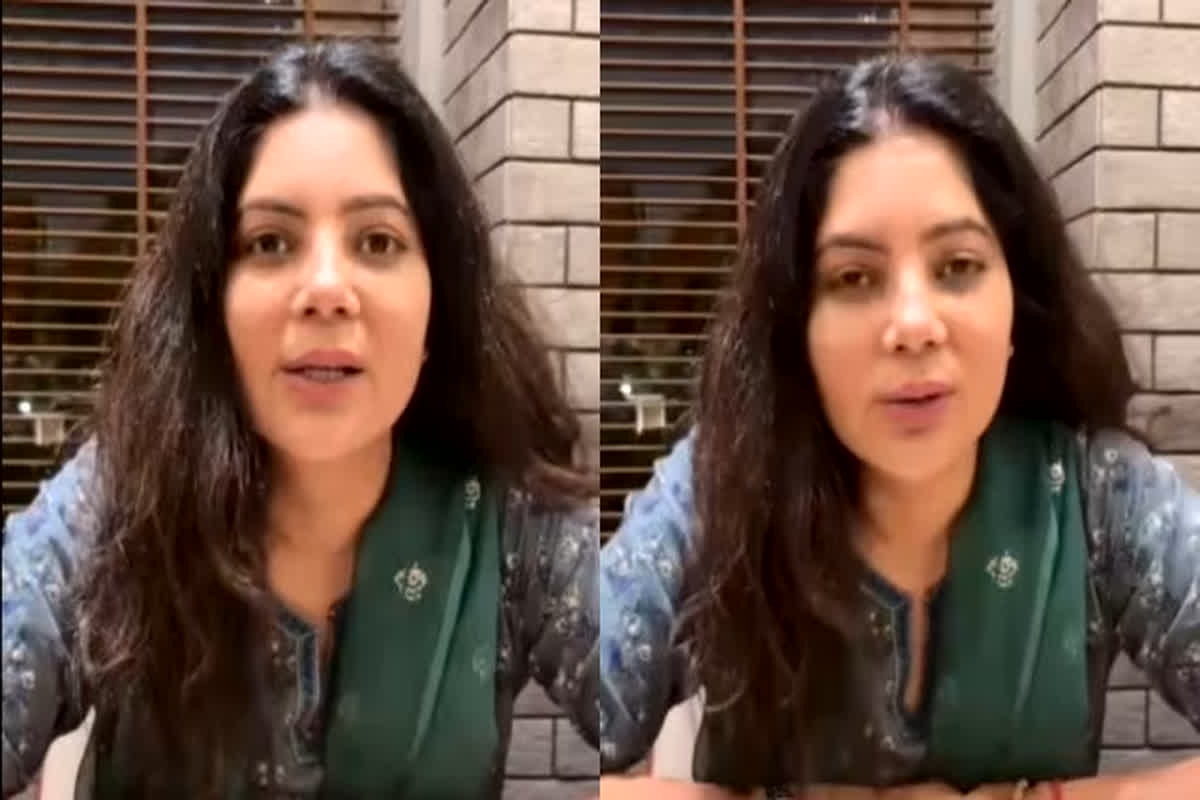 Shraddha Sharma video: 5-स्टार होटल में खाना खाने गई थी YourStory की फाउंडर, मैनेजर ने बैठने के तरीके पर जताई आपत्ति, श्रद्धा शर्मा ने वीडियो शेयर लगाए आरोप