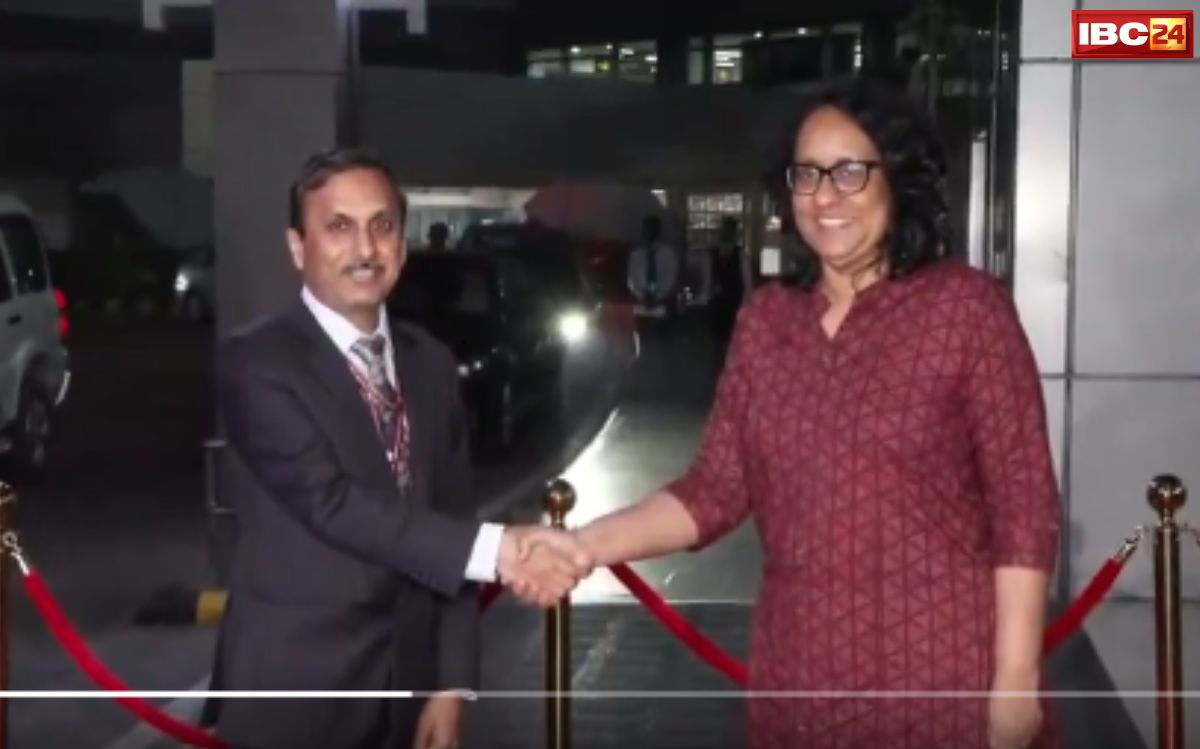 Sri Lanka PM India Visit: श्रीलंका की प्रधानमंत्री हरिनी अमरसूर्या का भारत दौरा शुरू, क्या बदलेंगे द्विपक्षीय संबंधों के समीकरण?