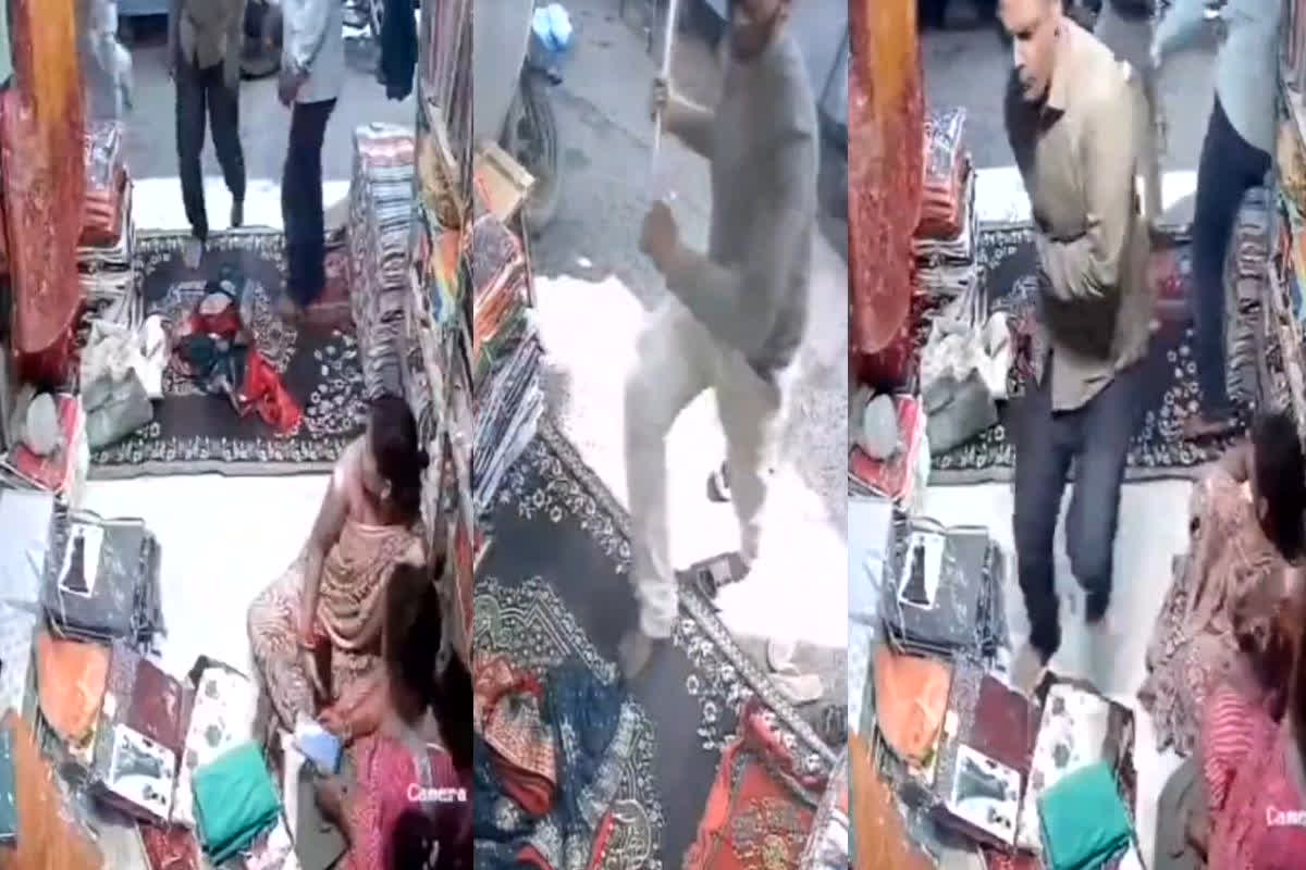 Ujjain News: दिवाली में ग्राहकों को दिखा रहे थे साड़ियां… अचानक आया पड़ोसी दुकानदार, फिर दुकान में चीख-पुकार, CCTV में कैद पूरी वारदात