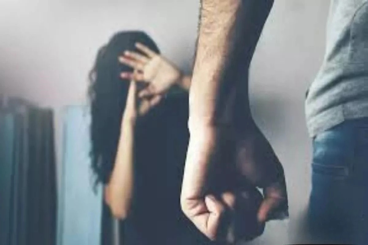 Gwalior News: ‘किसी और से नहीं होने दूंगा तुम्हारी शादी’.. सिरफिरे आशिक ने रास्ता रोककर छात्रा को दी धमकी, बोला- मैं कट्टर मुस्लिम..