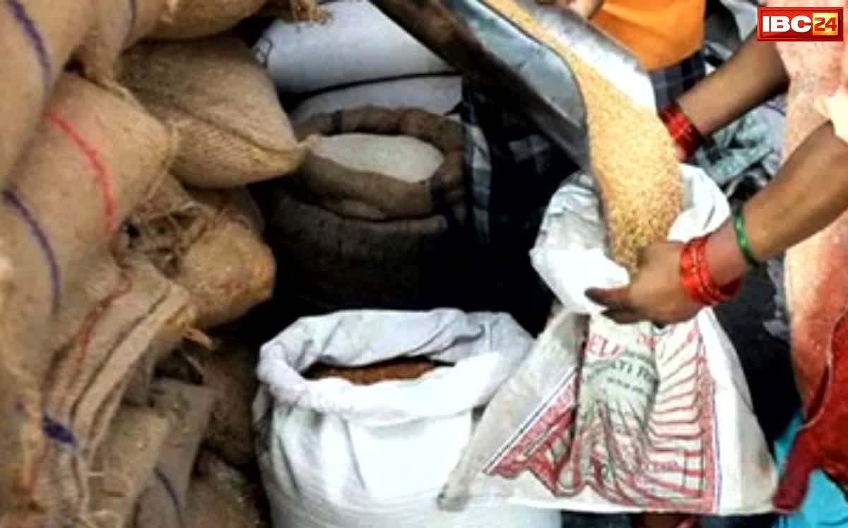 Ambikapur News: OMG..! गरीबों के मुंह से निवाला छीन रहे थे अधिकारी, राशन दुकानों में 65 लाख का घोटाला, आगे क्या..?