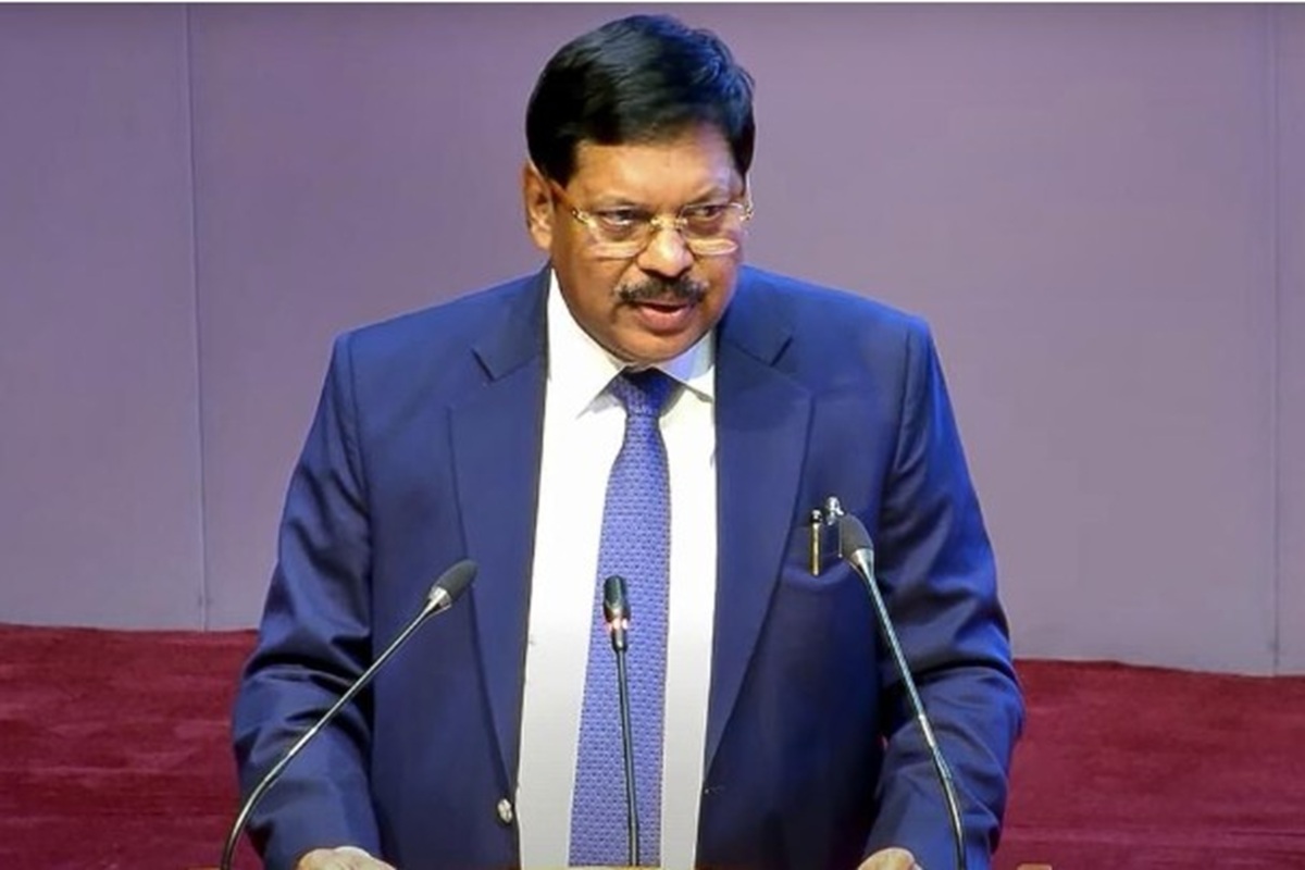 CJI on bulldozer action: “भारत कानून से चलता है, बुलडोजर से नहीं”, CJI गवई ने बुल्डोजर एक्शन को लेकर साधा निशाना