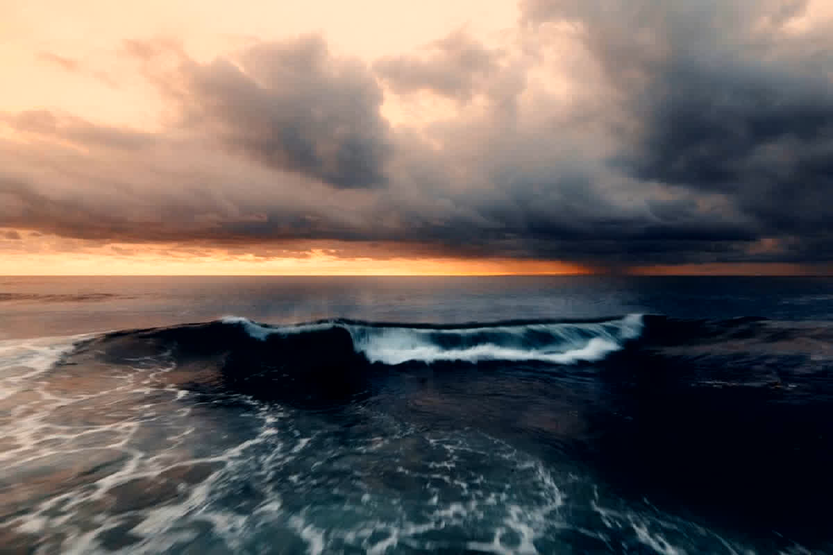 Cyclone Montha Update: तूफान मोन्था का तांडव शुरू! ओडिशा से तेलंगाना तक बजी खतरे की घंटी… लोगों को सताने लगा डर